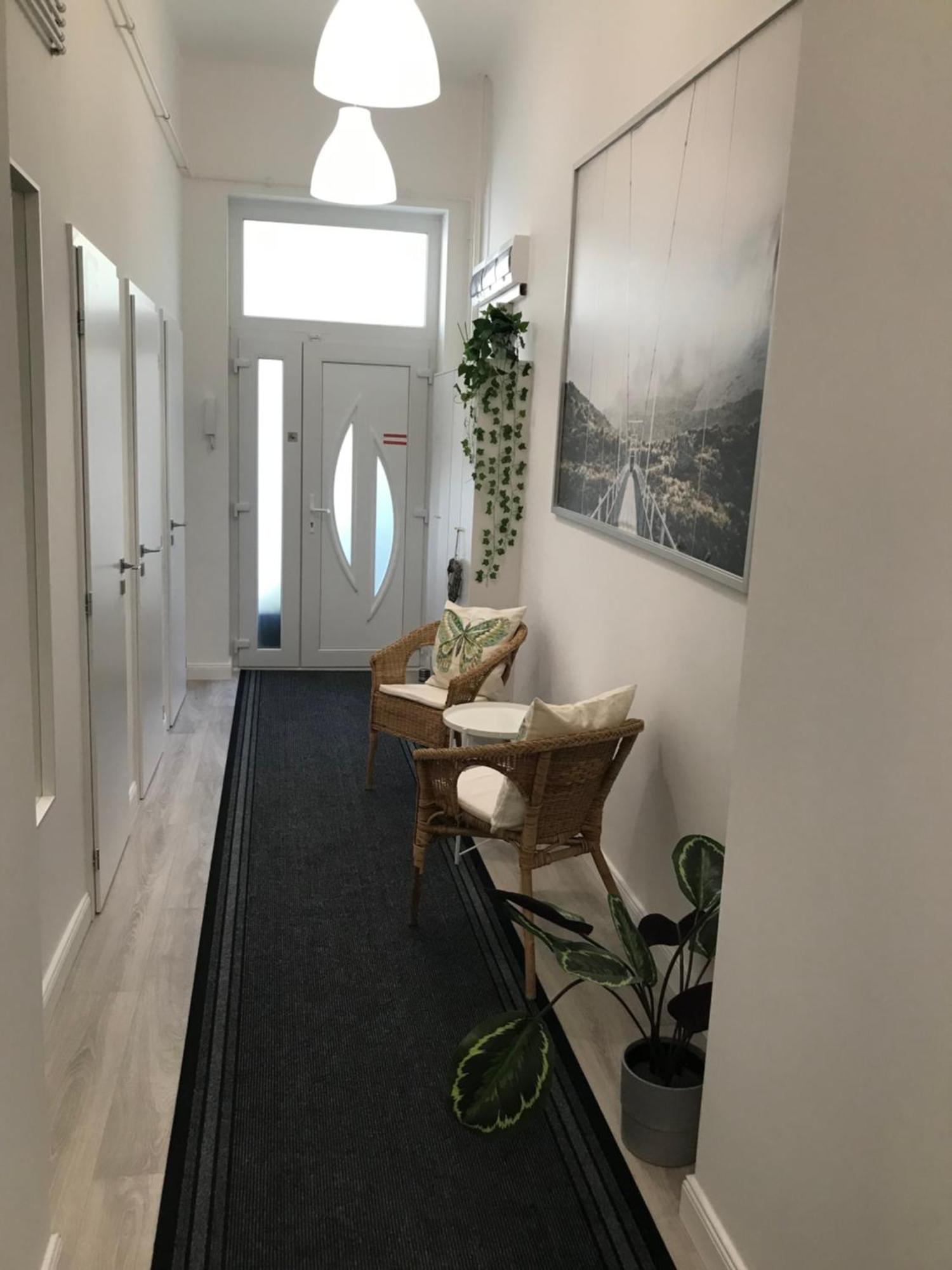 Appartement A Lovley Newly Decorated Fully Equipped Walking Distance To The Park Where Will Find The World Famous Szechenyi Thermal Bath Spa, Museums , And The Capital Circus , Ac, Smart Tv, High Speed Internet