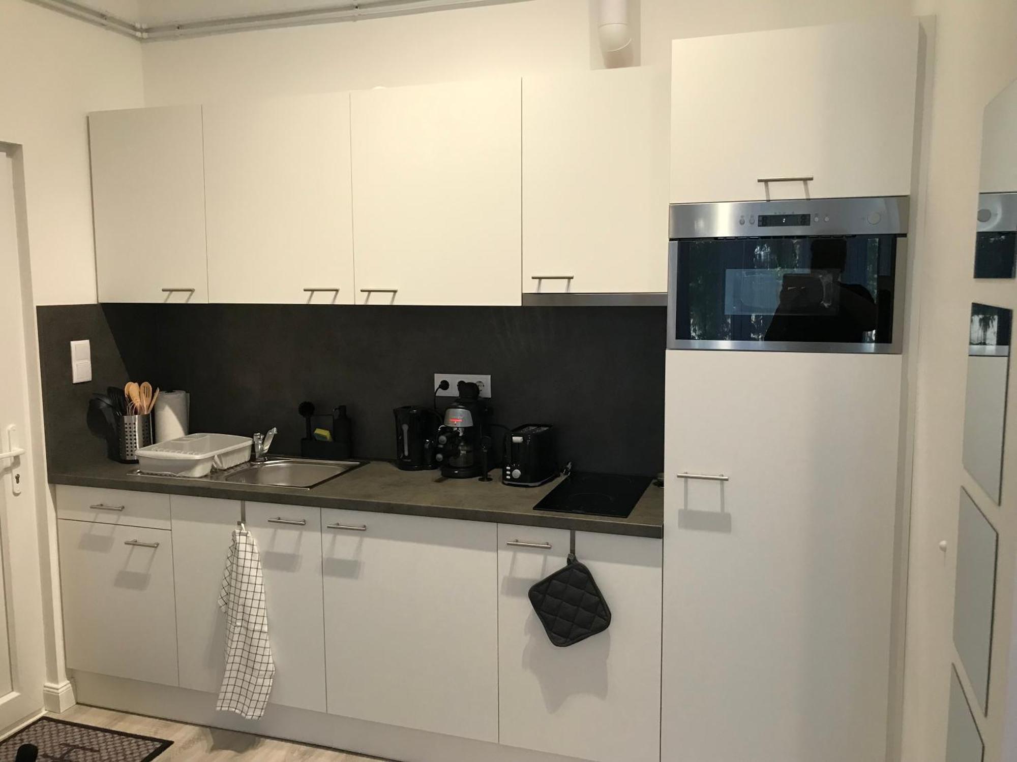 A Lovley Newly Decorated Fully Equipped Walking Distance To The Park Where Will Find The World Famous Szechenyi Thermal Bath Spa, Museums , And The Capital Circus , Ac, Smart Tv, High Speed Internet *