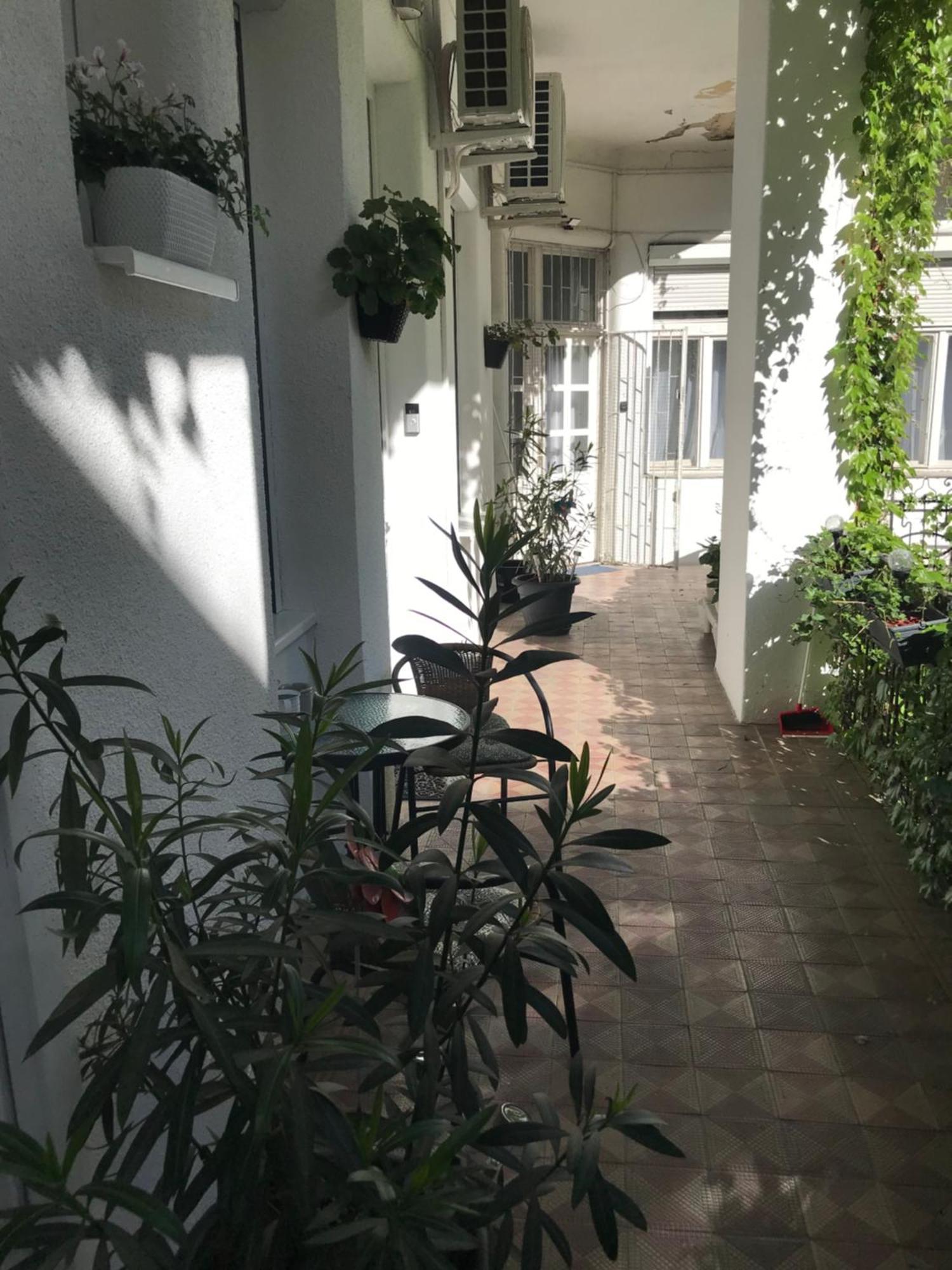 A Lovley Newly Decorated Fully Equipped Walking Distance To The Park Where Will Find The World Famous Szechenyi Thermal Bath Spa, Museums , And The Capital Circus , Ac, Smart Tv, High Speed Internet Apartamento