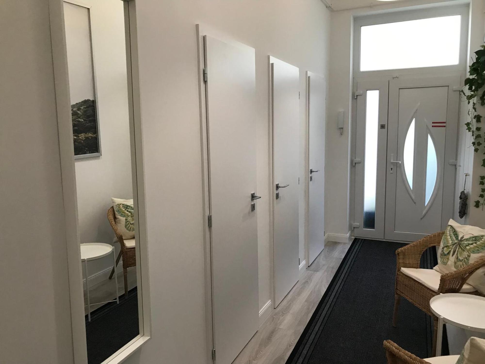 A Lovley Newly Decorated Fully Equipped Walking Distance To The Park Where Will Find The World Famous Szechenyi Thermal Bath Spa, Museums , And The Capital Circus , Ac, Smart Tv, High Speed Internet * Boedapest