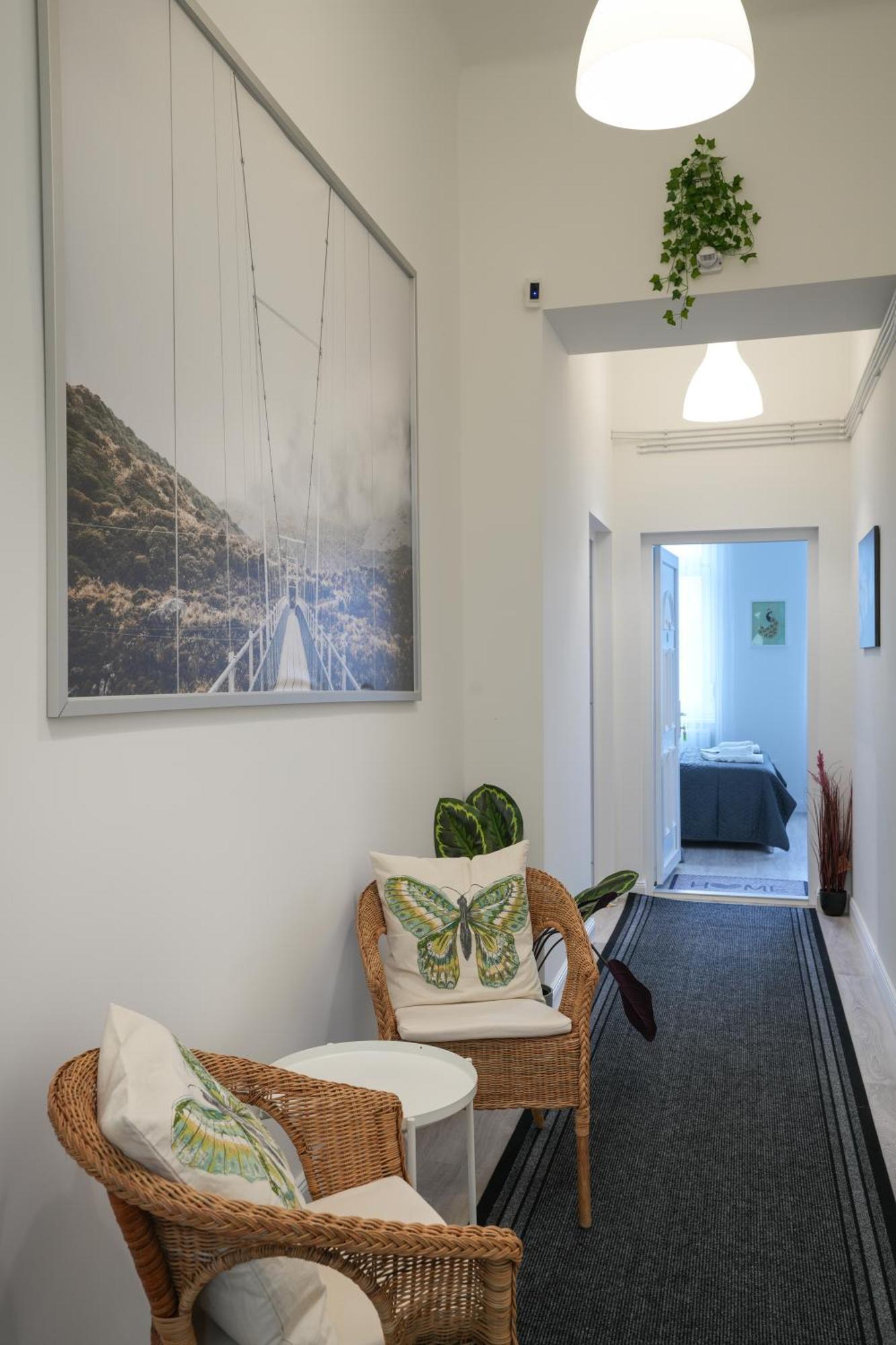 A Lovley Newly Decorated Fully Equipped Walking Distance To The Park Where Will Find The World Famous Szechenyi Thermal Bath Spa, Museums , And The Capital Circus , Ac, Smart Tv, High Speed Internet Apartamento *