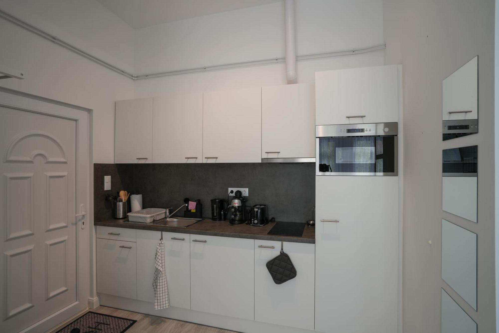 A Lovley Newly Decorated Fully Equipped Walking Distance To The Park Where Will Find The World Famous Szechenyi Thermal Bath Spa, Museums , And The Capital Circus , Ac, Smart Tv, High Speed Internet Apartamento Budapeste